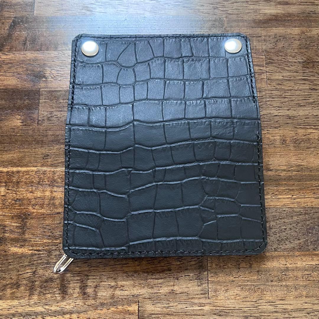 牛革 トラッカーウォレット ミドル 黒 マットブラック クロコ型押し シルバー
