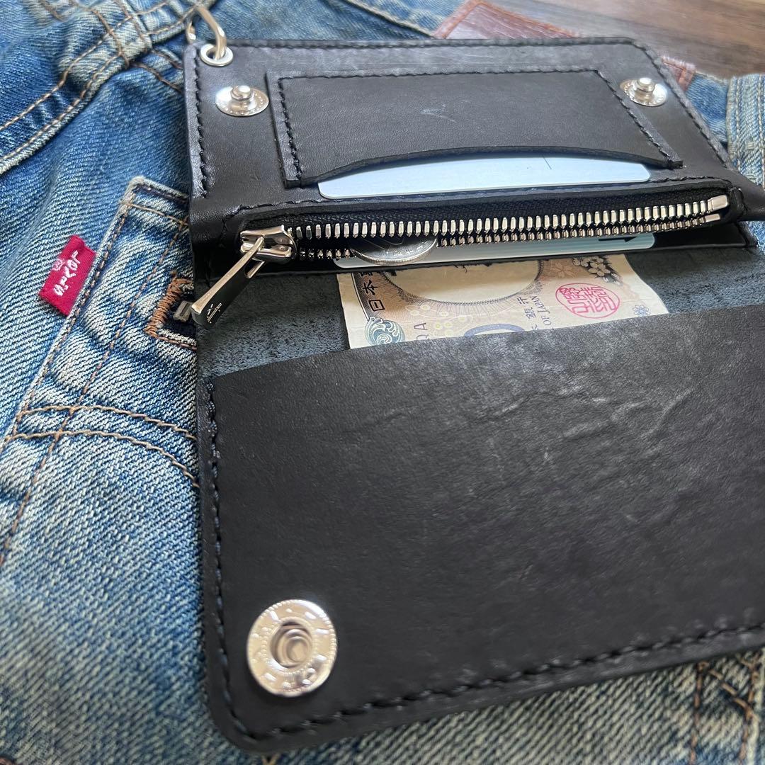 牛革 トラッカーウォレット ミドル 黒 マットブラック クロコ型押し シルバー