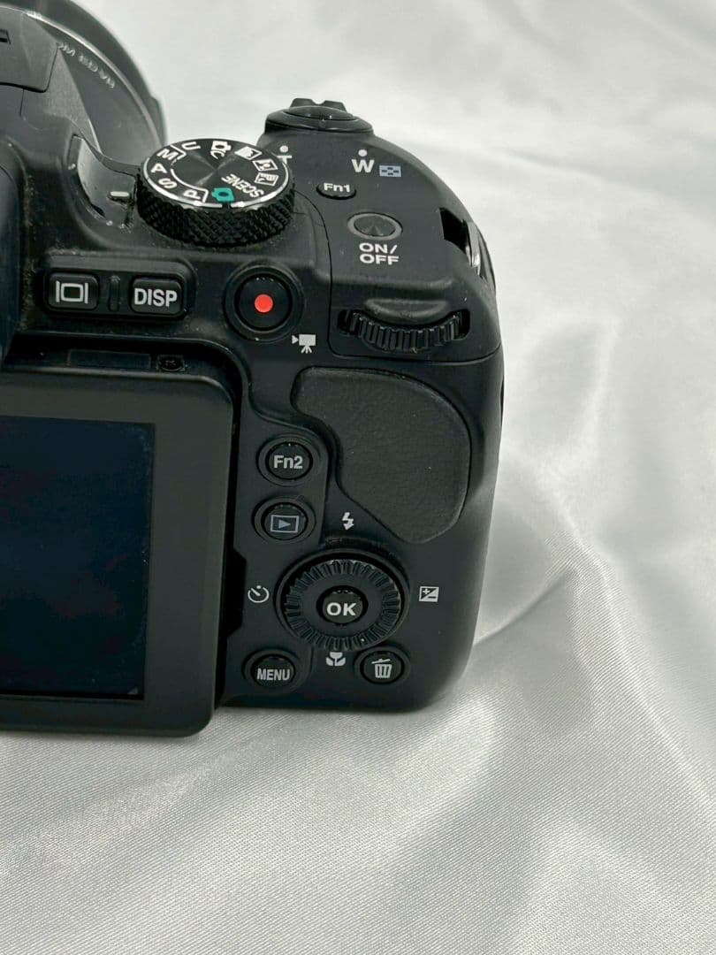 145 Nikon ニコン COOLPIX　 B700 クールピクス　デジカメ