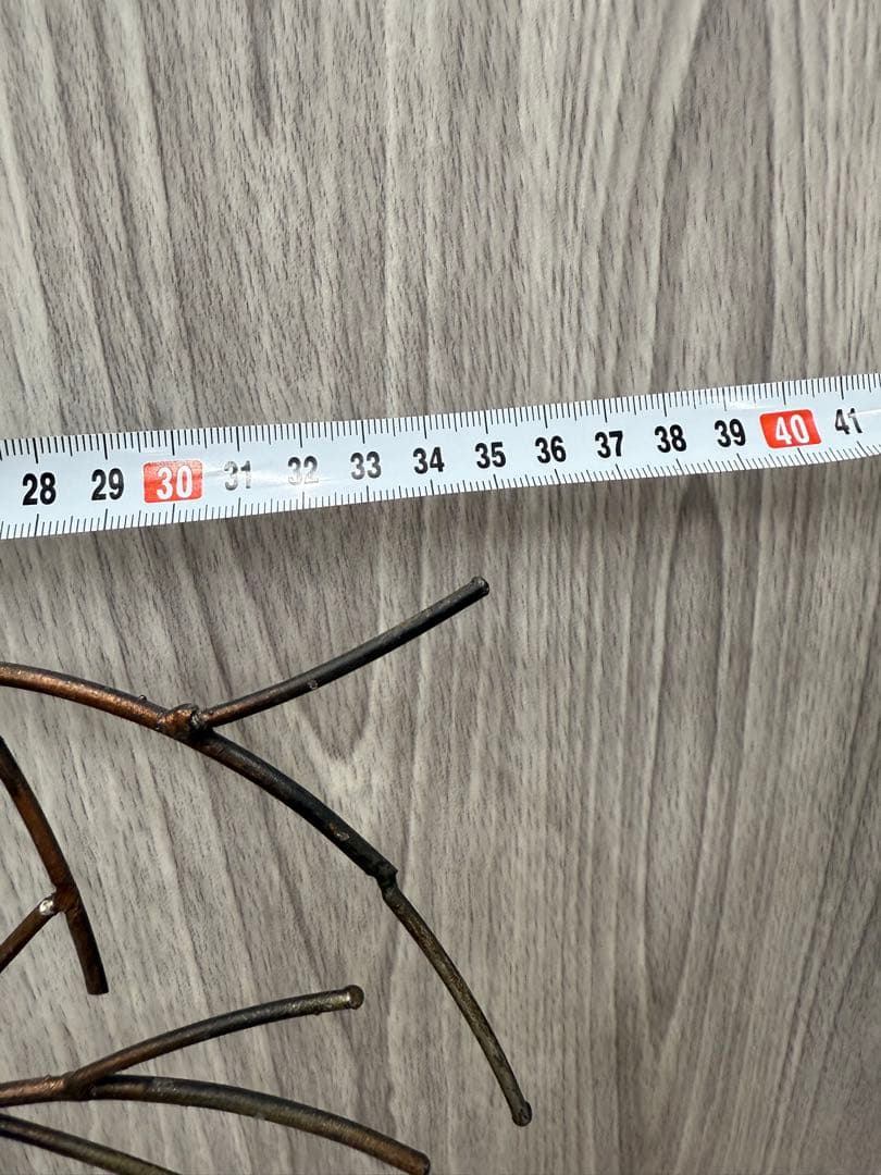 オブジェ　アート　抽象的な人物と赤ちゃんと枝のアイアンオブジェ