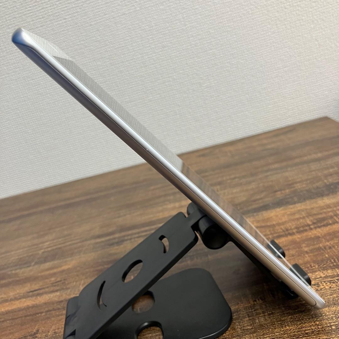 Huawei dtab Compact d-02K シルバー
