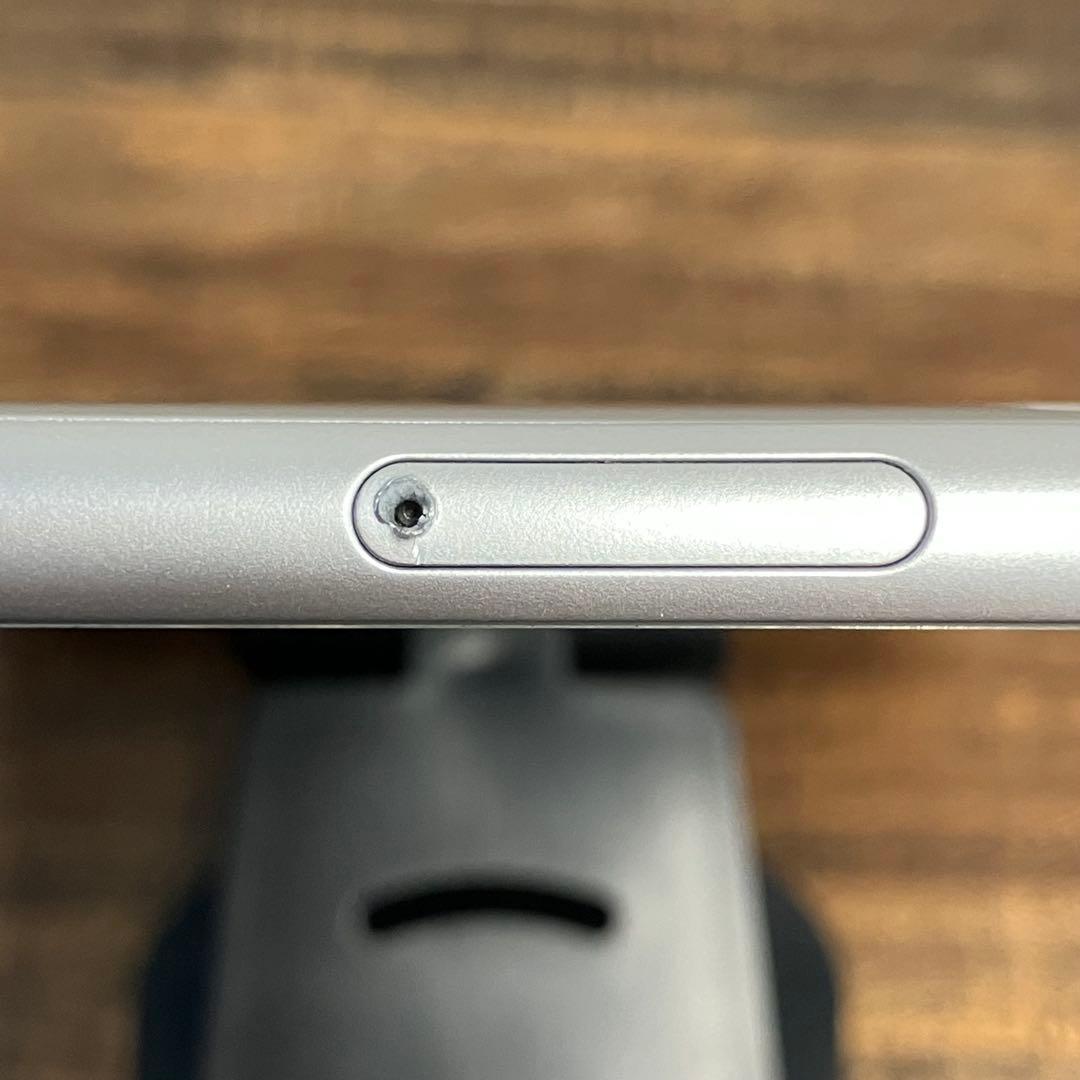 Huawei dtab Compact d-02K シルバー