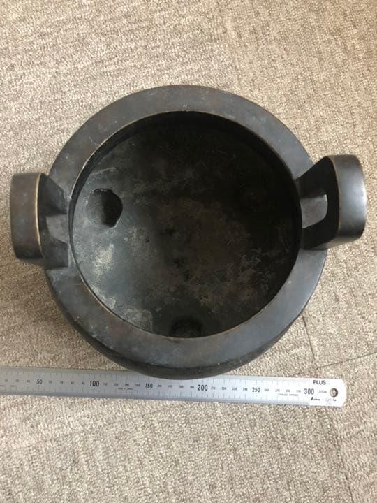 巨大な古銅製香炉  人物彫刻 3.7kg