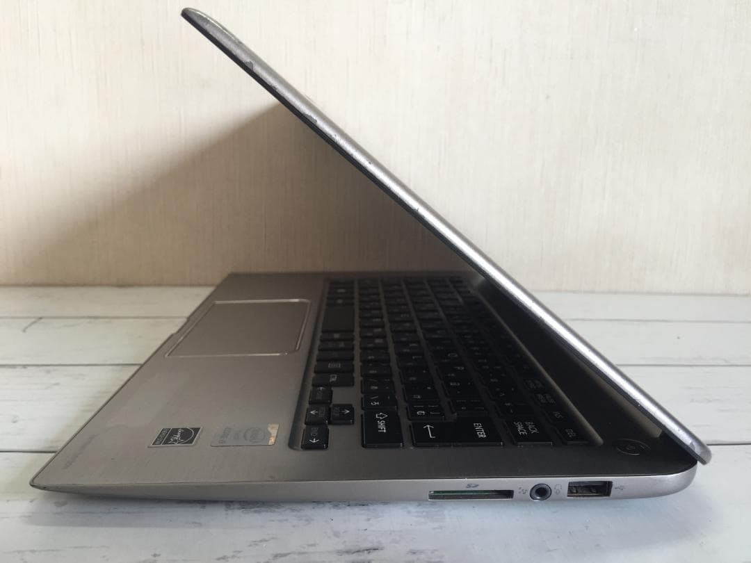 東芝 dynabook KIRA V63 13.3型/薄型/SSD/Office