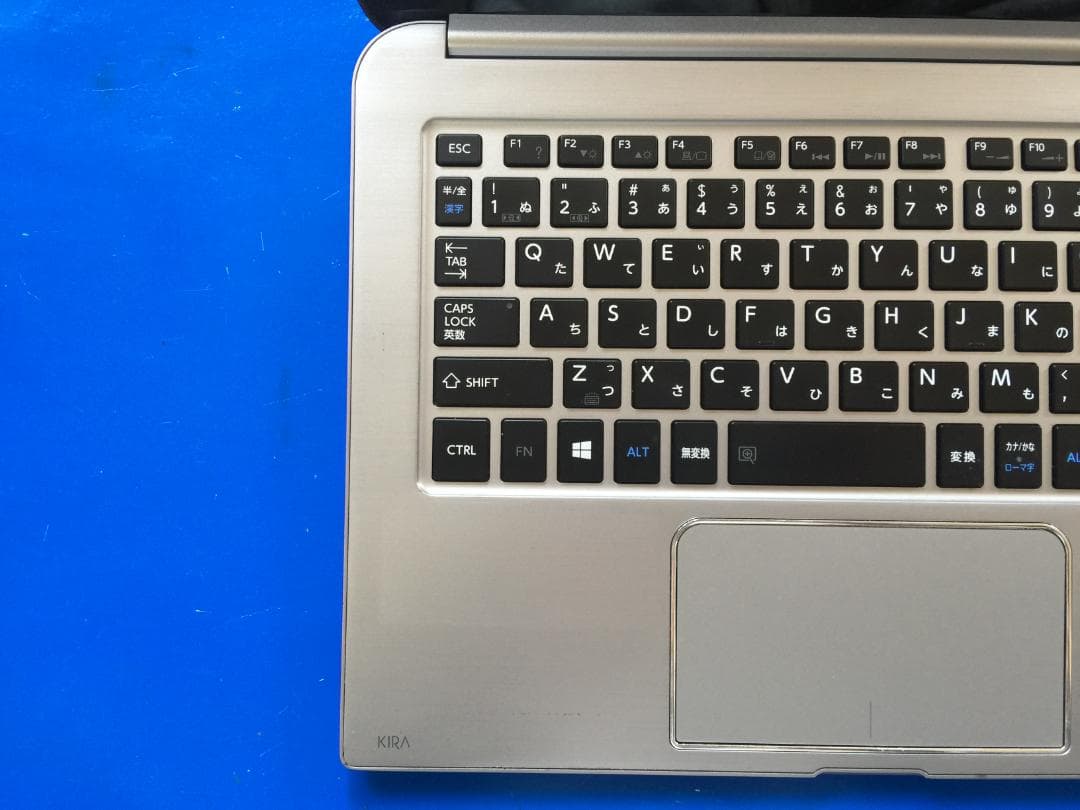 東芝 dynabook KIRA V63 13.3型/薄型/SSD/Office