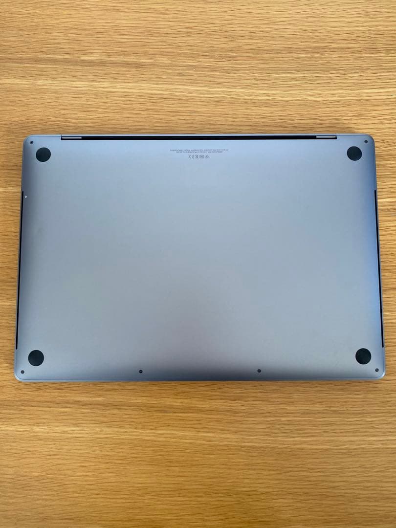 MacBook Pro 2019本体　16インチ　美品　バッテリー良好