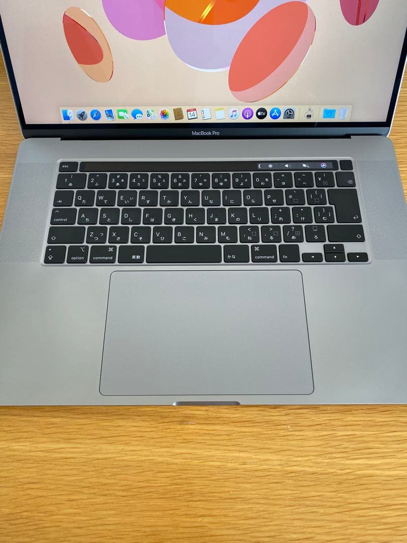 MacBook Pro 2019本体　16インチ　美品　バッテリー良好