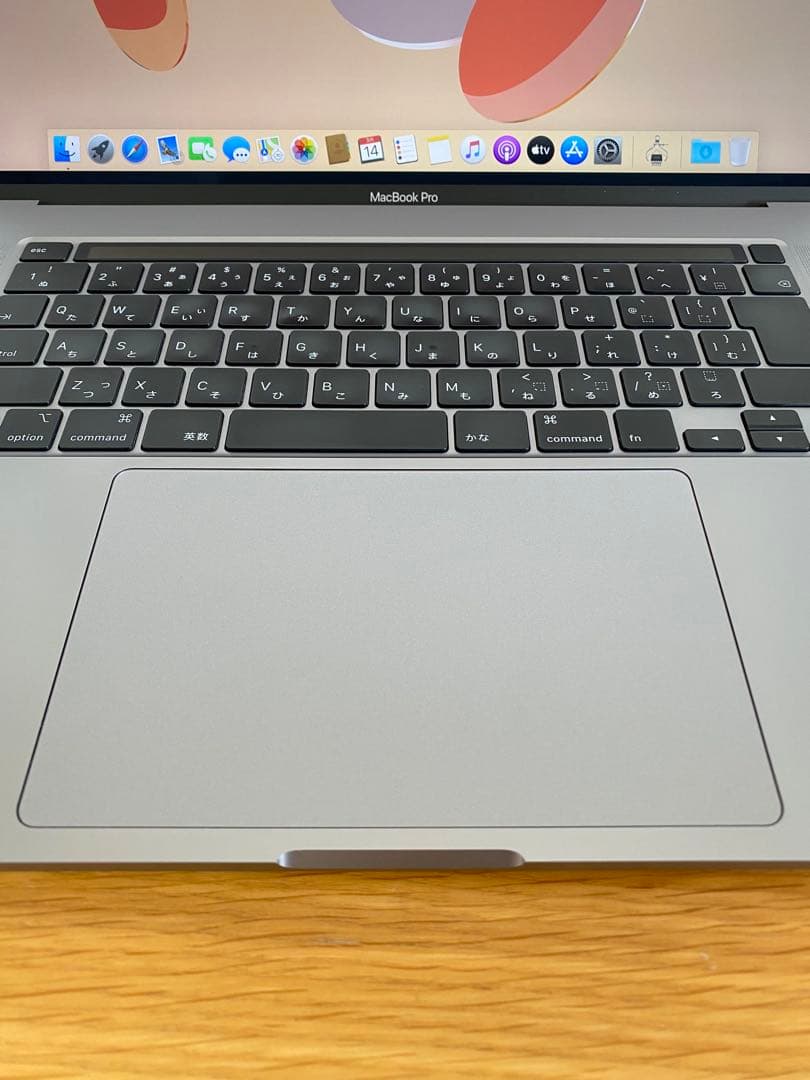 MacBook Pro 2019本体　16インチ　美品　バッテリー良好