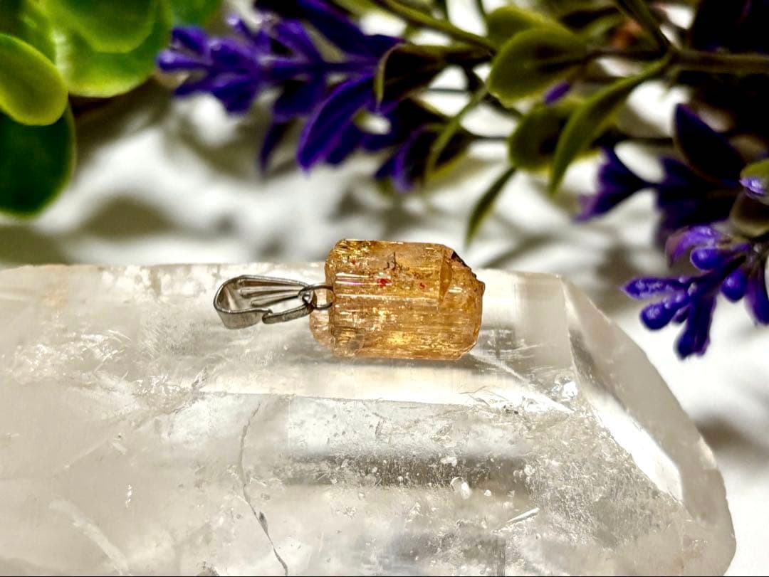 究極品質　秘蔵放出　皇帝の聖石　虹煌めくインペリアルゴールデントパーズ原石型PT