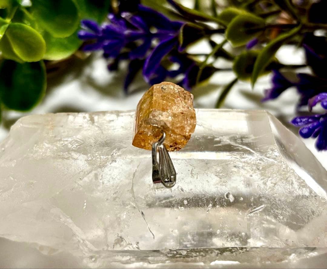 究極品質　秘蔵放出　皇帝の聖石　虹煌めくインペリアルゴールデントパーズ原石型PT