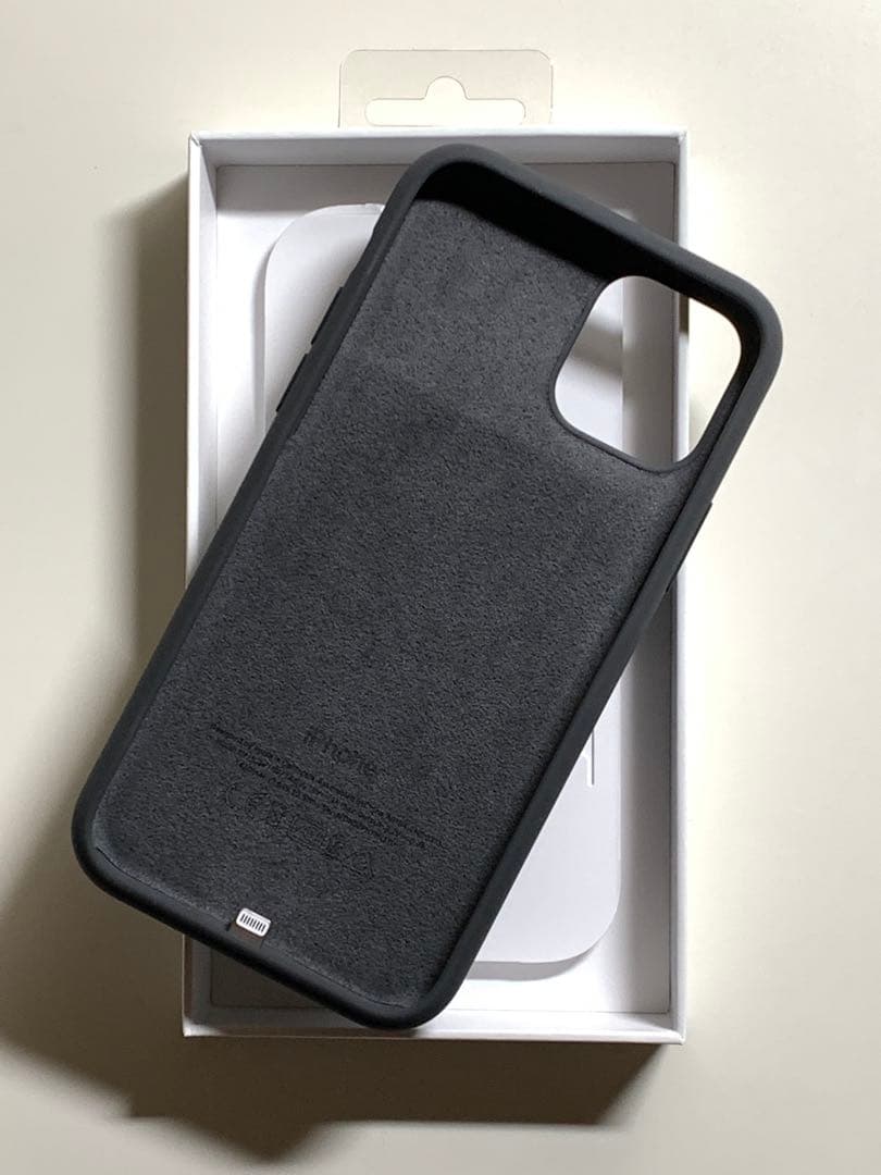 【新品】純正 iPhone 11 Pro バッテリーケース・ブラック②