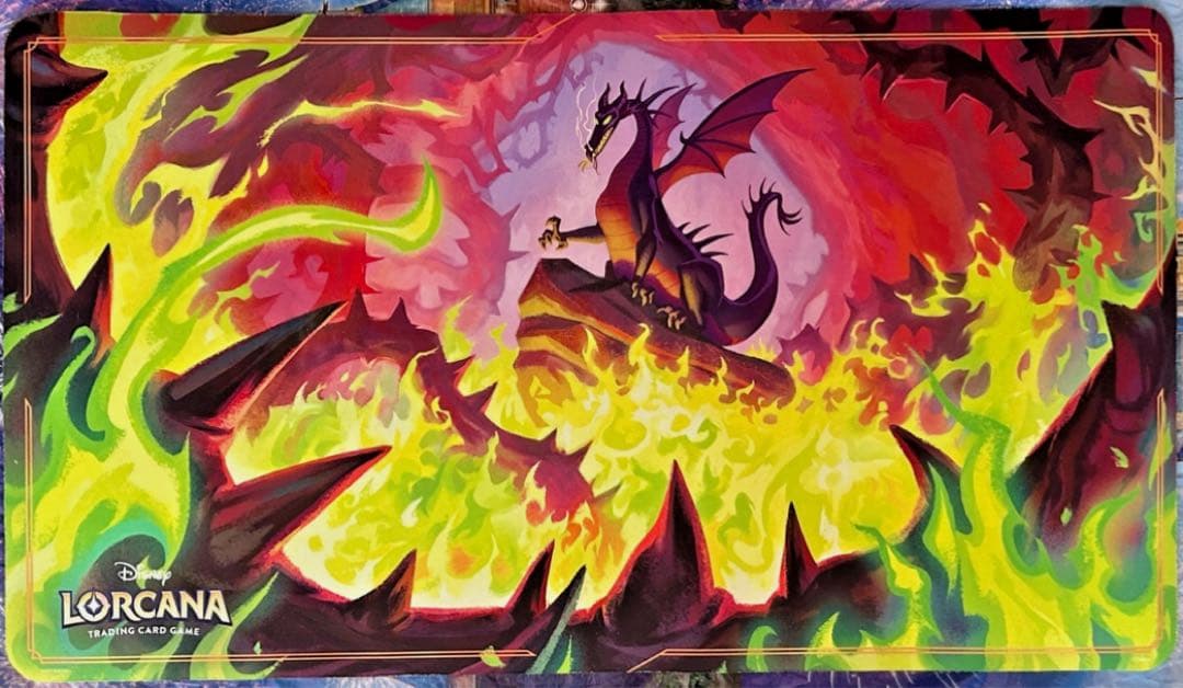海外　マレフィセントドラゴン　プレイマット　ロルカナ