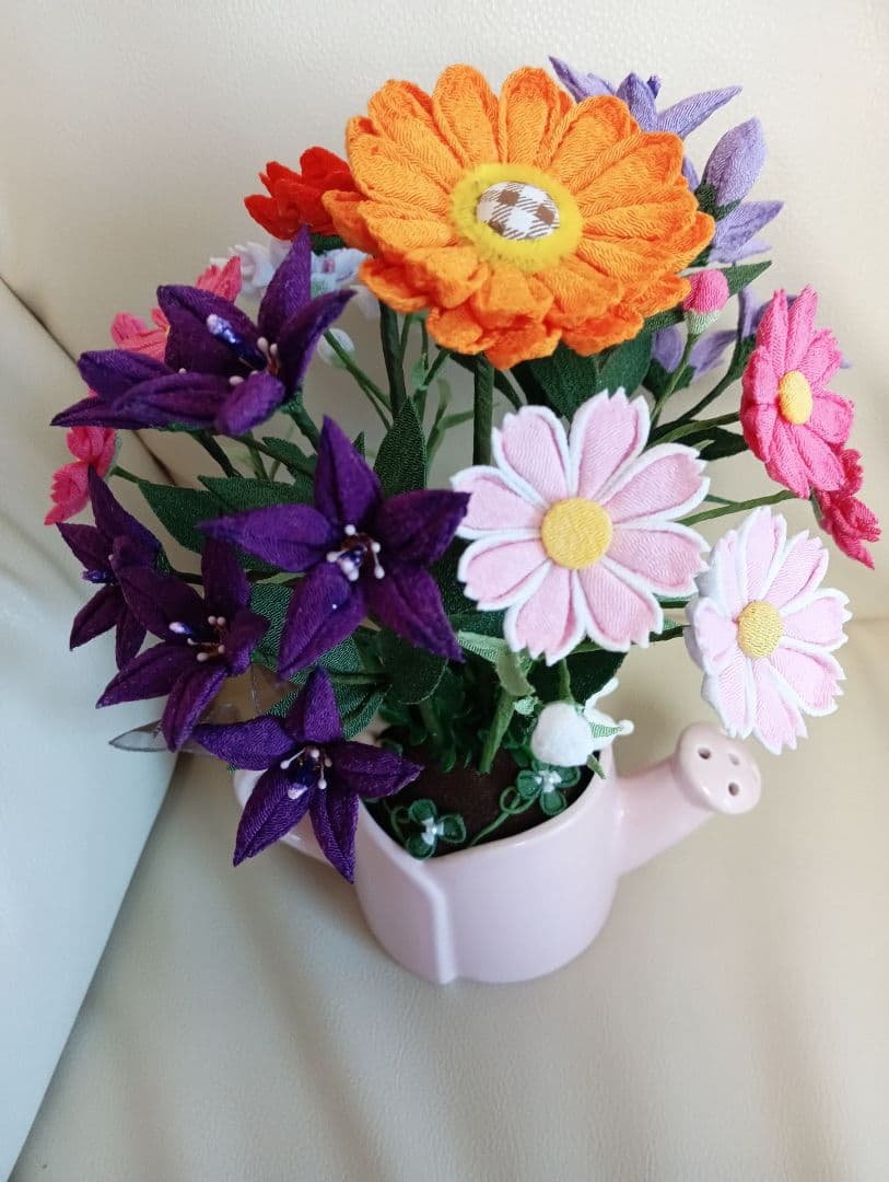 つまみ細工　花　ガーベラ　桔梗　キキョウ　コスモス　クローバー　ハンドメイド