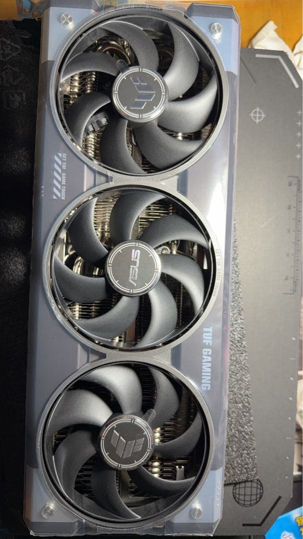 グラフィックボード・グラボ・ビデオカード ASUS TUF RTX5080 O16G GAMING