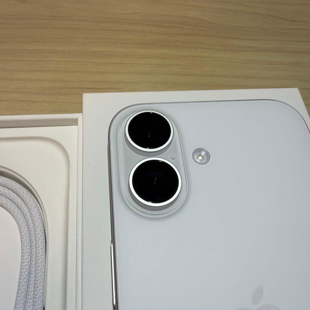iPhone16 128GB Apple スマホ SIMフリー 本体 新品同様