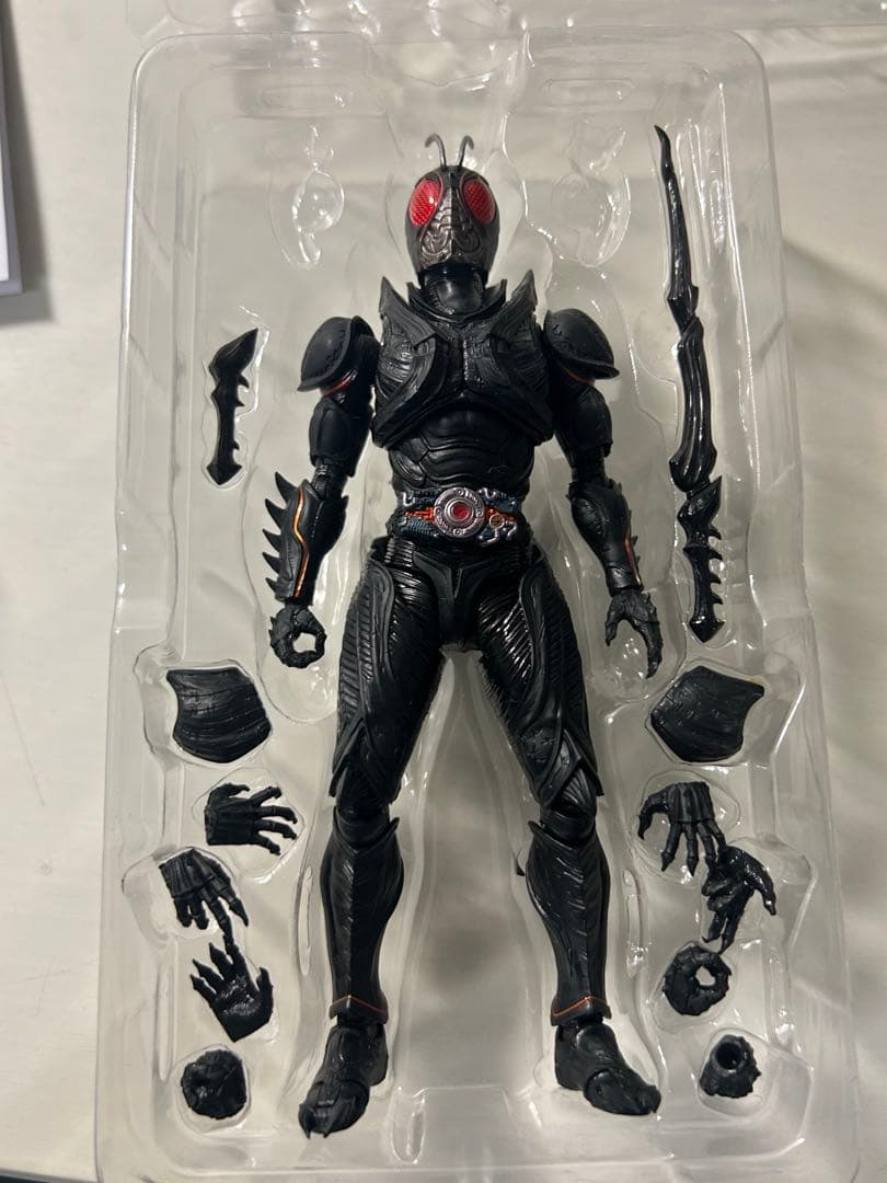 S.h.figuarts 仮面ライダーBLACK SUN 赤眼ヘッド付き訳あり品
