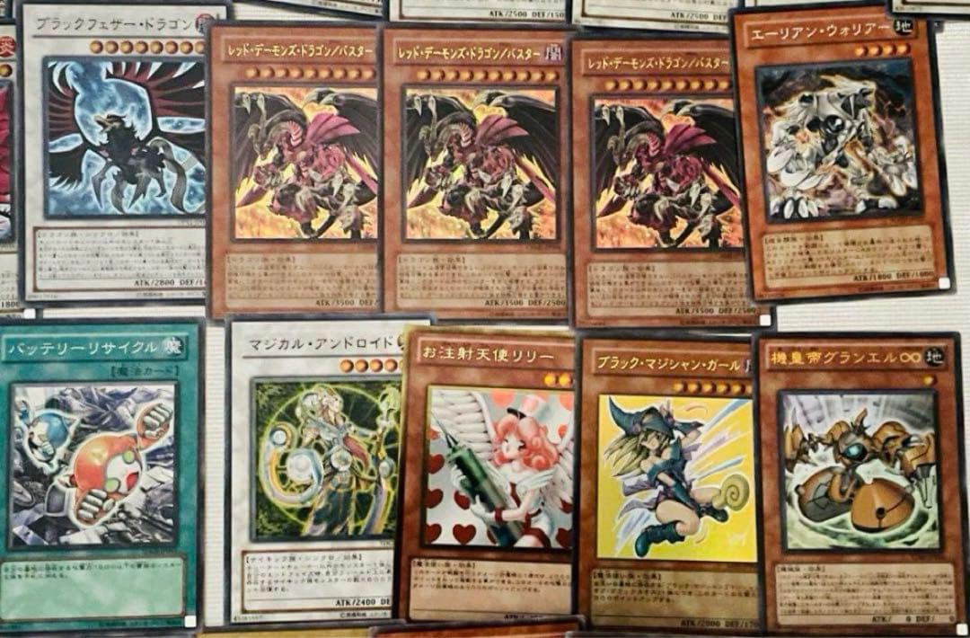 遊戯王OCGデュエルモンスターズ　カード　まとめ売り407枚　＋カードケース1個
