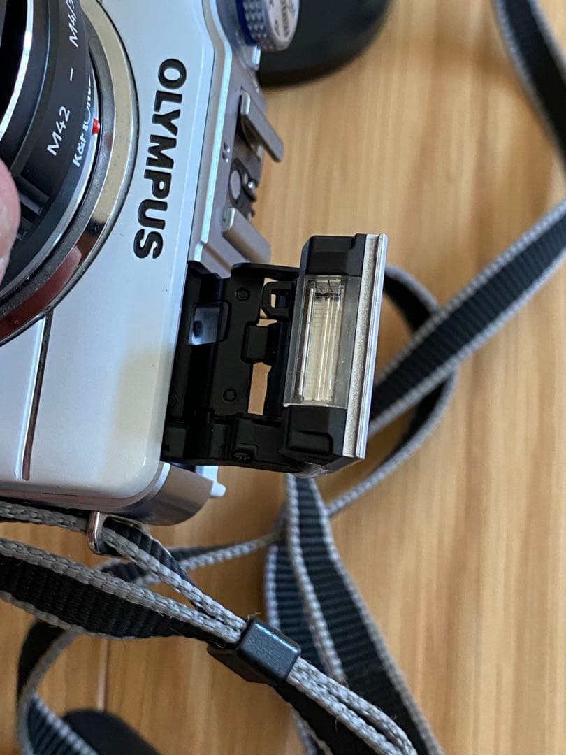 OLYMPUS E-PL1 ミラーレス　ヤシカ1:1.7 50㍉オールドレンズ付