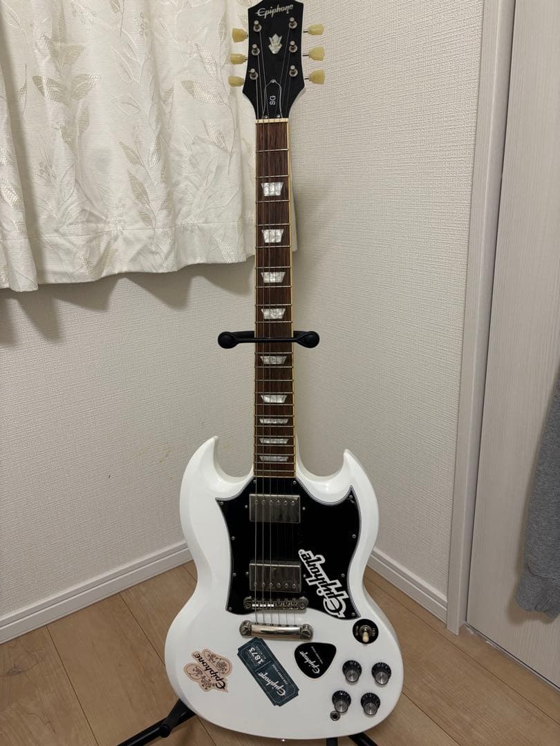 Epiphone SGスタイル ホワイトエレキギター