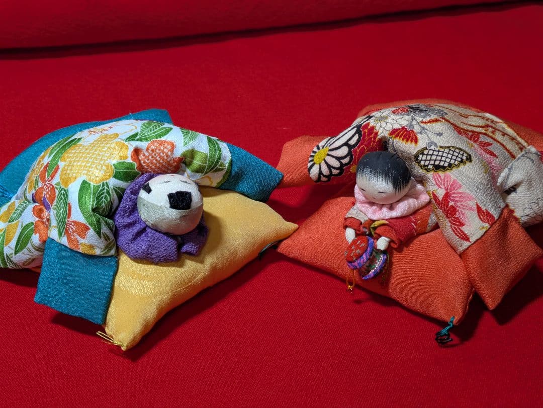 ちりめん細工　雛布団人形　女の子　男の子　古布　ハンドメイド