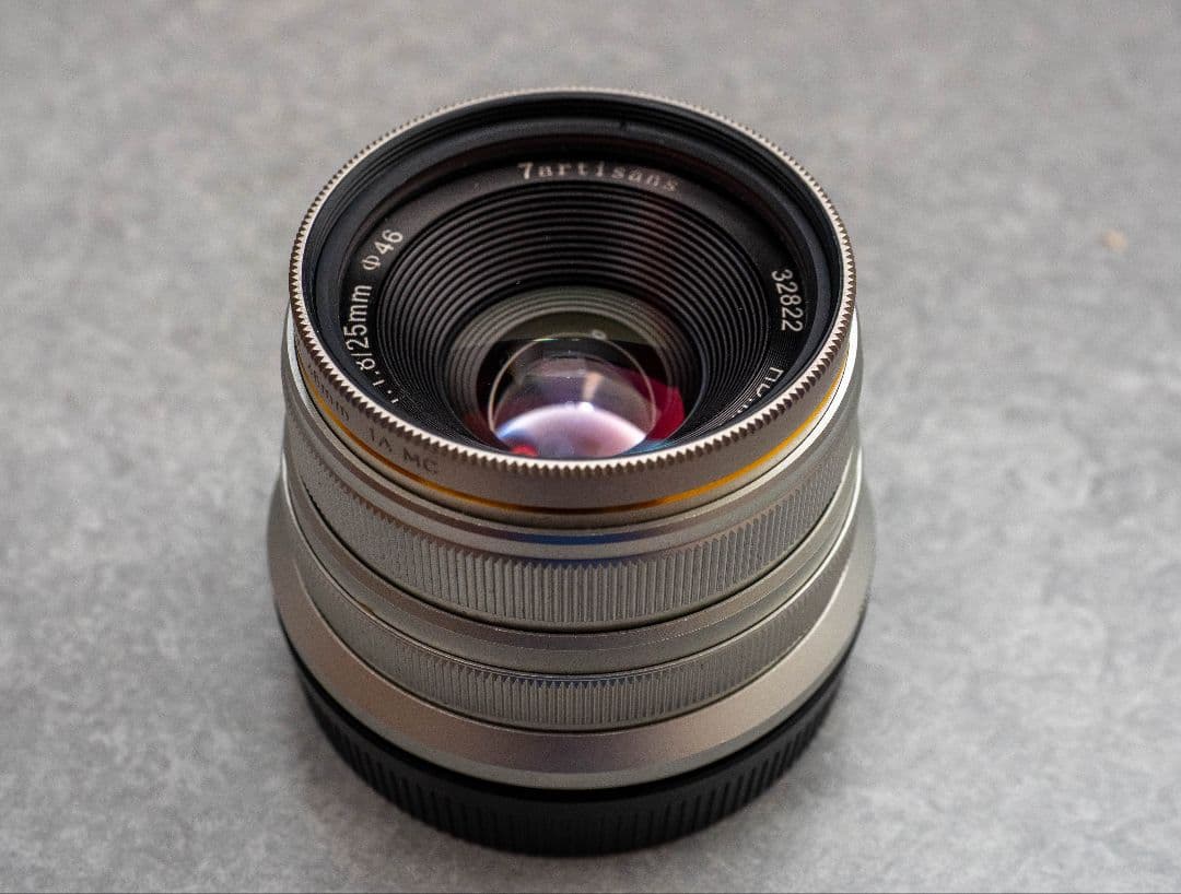 Canon EOS M10ダブルズームキット+単焦点レンズ２本付き