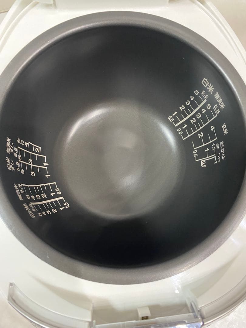 2024年製美品★東芝 炊飯器5.5合　RC -10HK