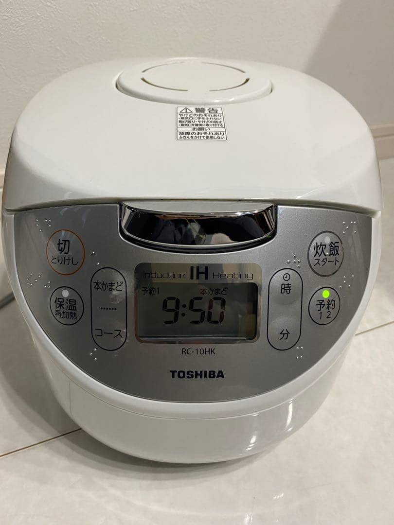 2024年製美品★東芝 炊飯器5.5合　RC -10HK