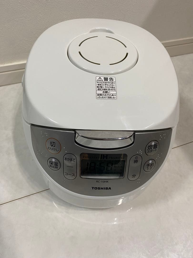 2024年製美品★東芝 炊飯器5.5合　RC -10HK