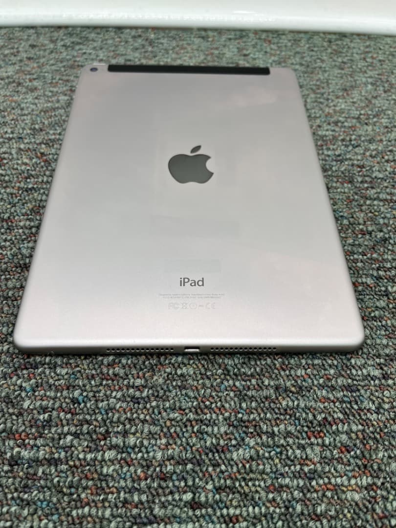 iPad Air2　Wi-Fi+Cellular　simフリー　f852