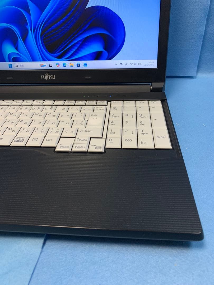 富士通/7th i3/Win11Pro/Office2021/新SSD/8GB⑭