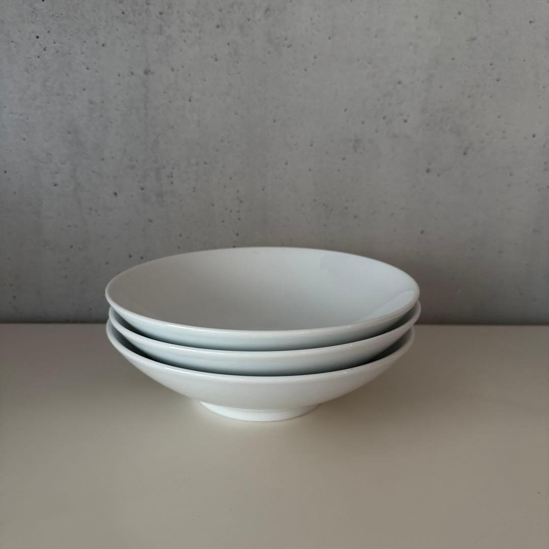 新品未使用　ルザーン　Luzerne シンガポール
