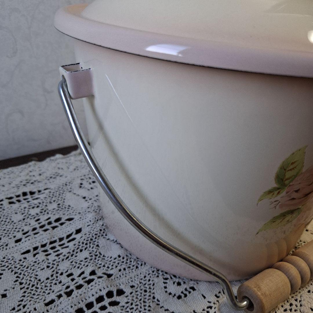 イマン　ダイアナローズ　ミニバケツ、ペーパーホルダー、2段ソープトレー