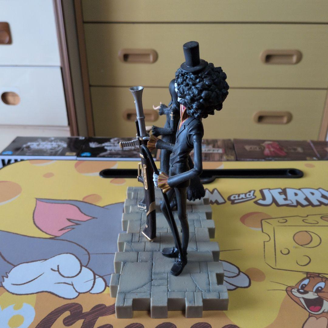 ワンピースフィギュアまとめ売り激レアです。