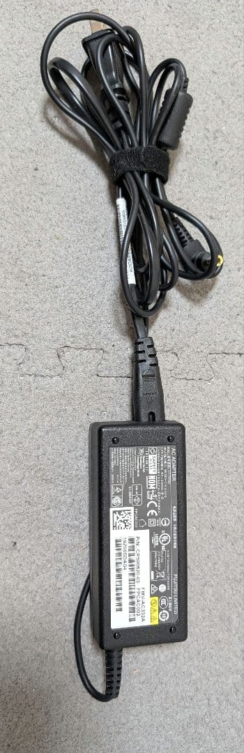 Fujitsu LifeBook AH53/C2 Core i7第8世代