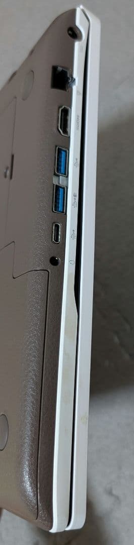 Fujitsu LifeBook AH53/C2 Core i7第8世代