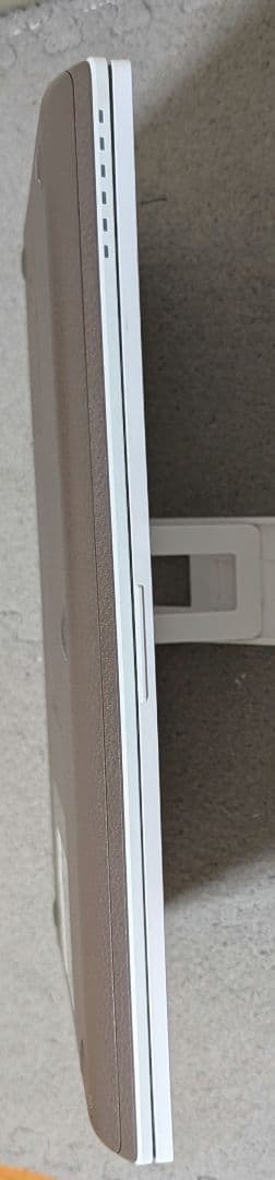 Fujitsu LifeBook AH53/C2 Core i7第8世代