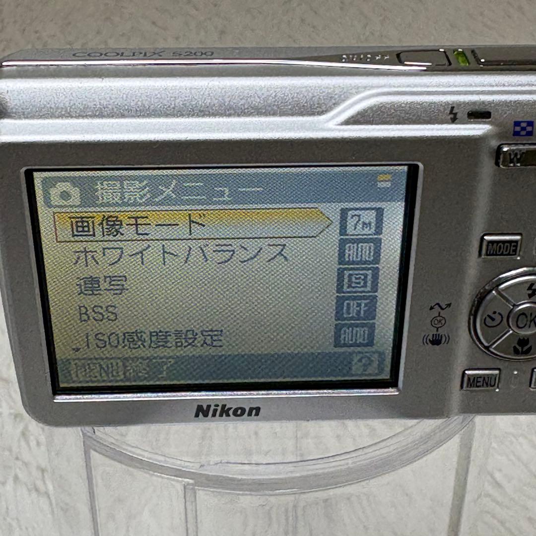Nikon カメラ　COOLPIX S200 シルバー　コンデジ　動作品