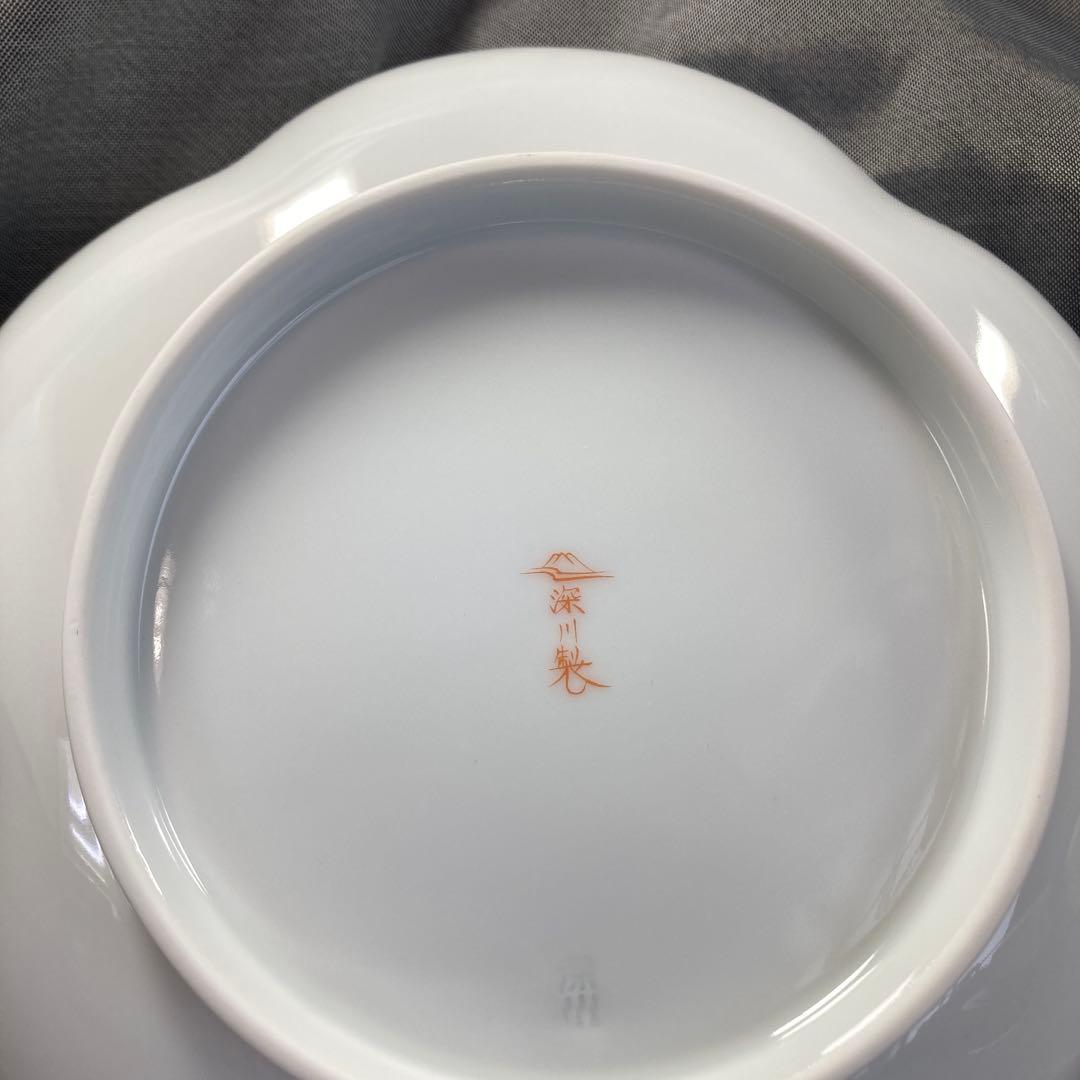 宮内庁御用達　深川製磁　寿赤絵　ペア蓋物　梅型6号鉢