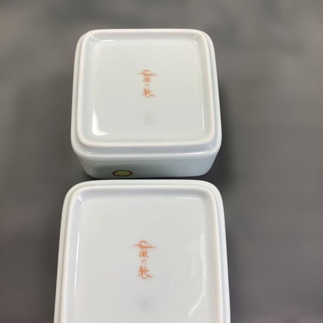 宮内庁御用達　深川製磁　寿赤絵　ペア蓋物　梅型6号鉢