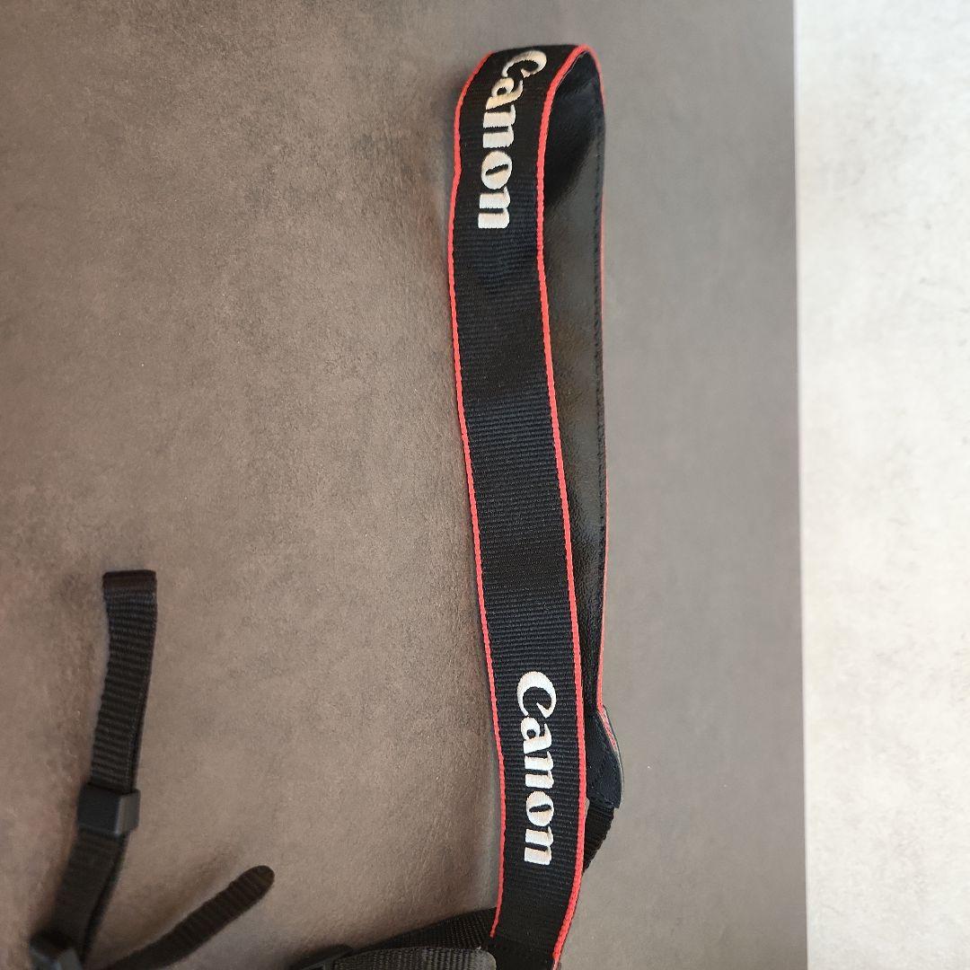 【ほぼ未使用】Canon EOS Kiss X10 本体 + レンズ