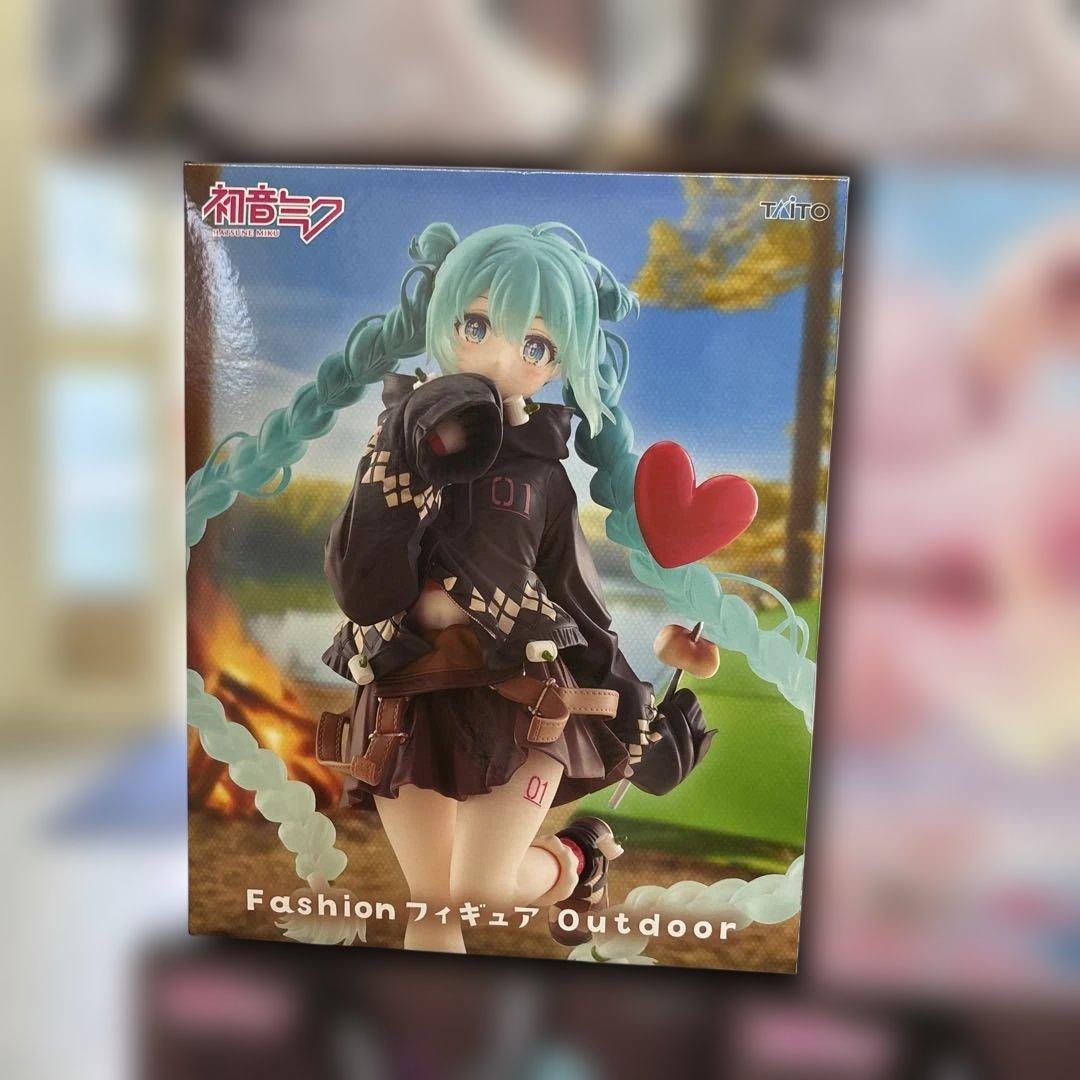 初音ミクフィギュアまとめ売り24個　桜ミク　雪ミク　ザクぐるみ　シャアザクぐるみ