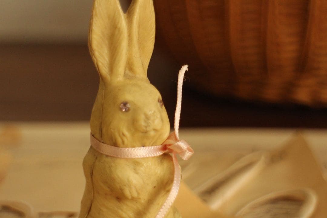 ドイツヴィンテージうさぎのビスクドール陶器製アンティークドールグラスアイ