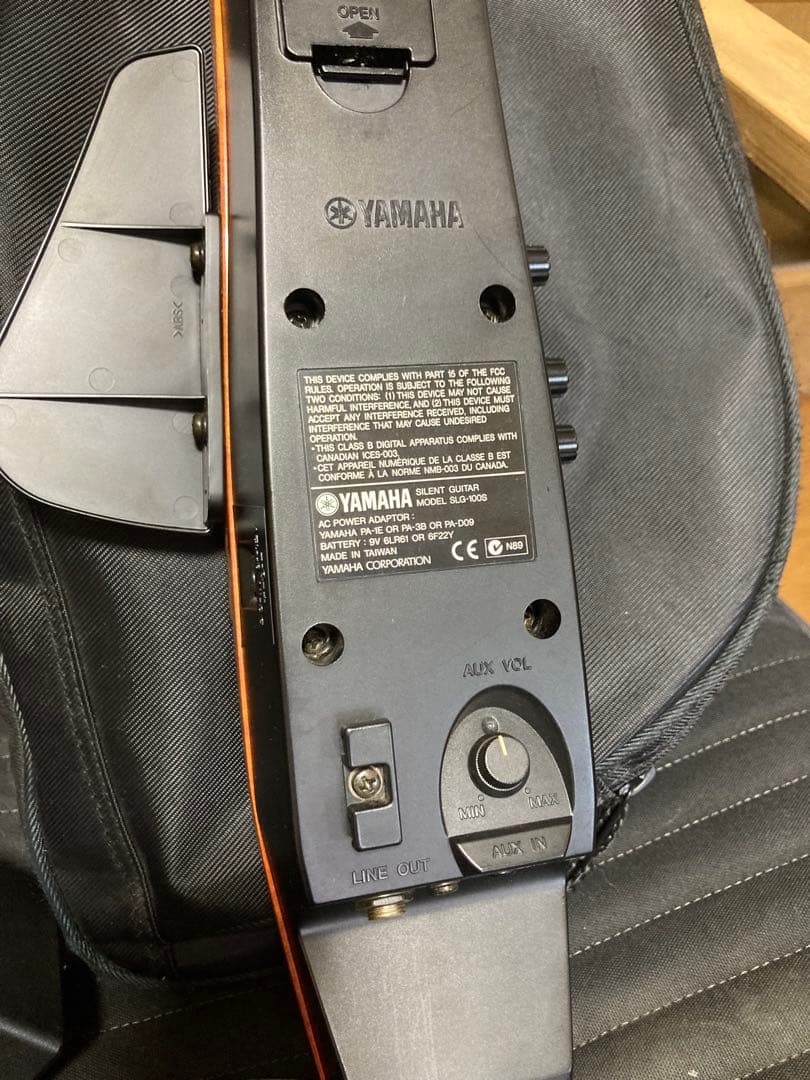 YAMAHA SLG-100S サイレントギター