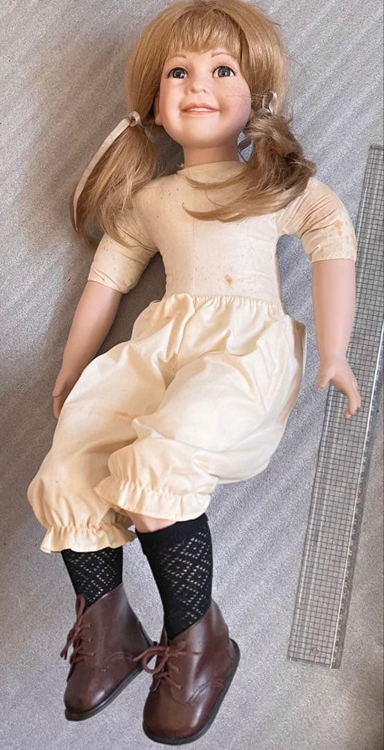 高級ビスクドール 女の子 お座りポーズ シューズ　ソックス