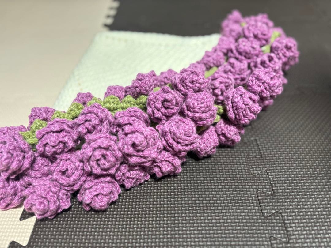 ラベンダー色の薔薇50本。
