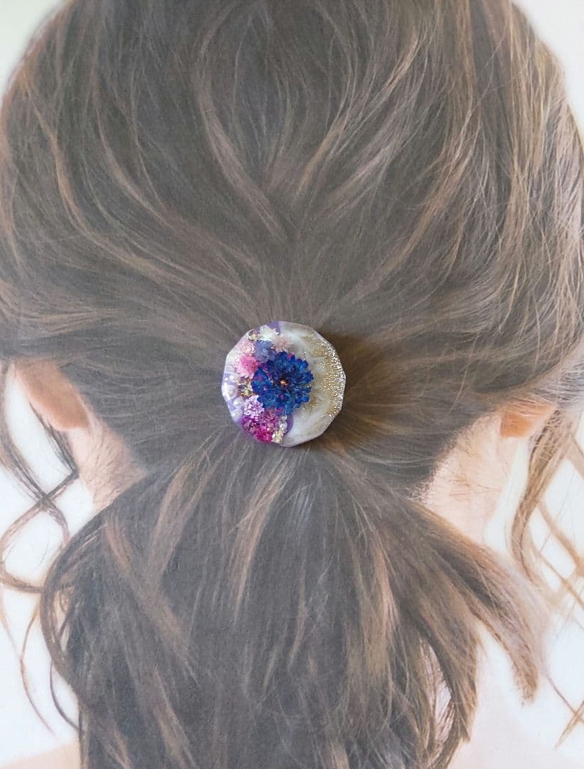 【1300】レジン　マトリカリア　ヘアゴム　ポニーフック　ブロ―チ　ハンドメイド