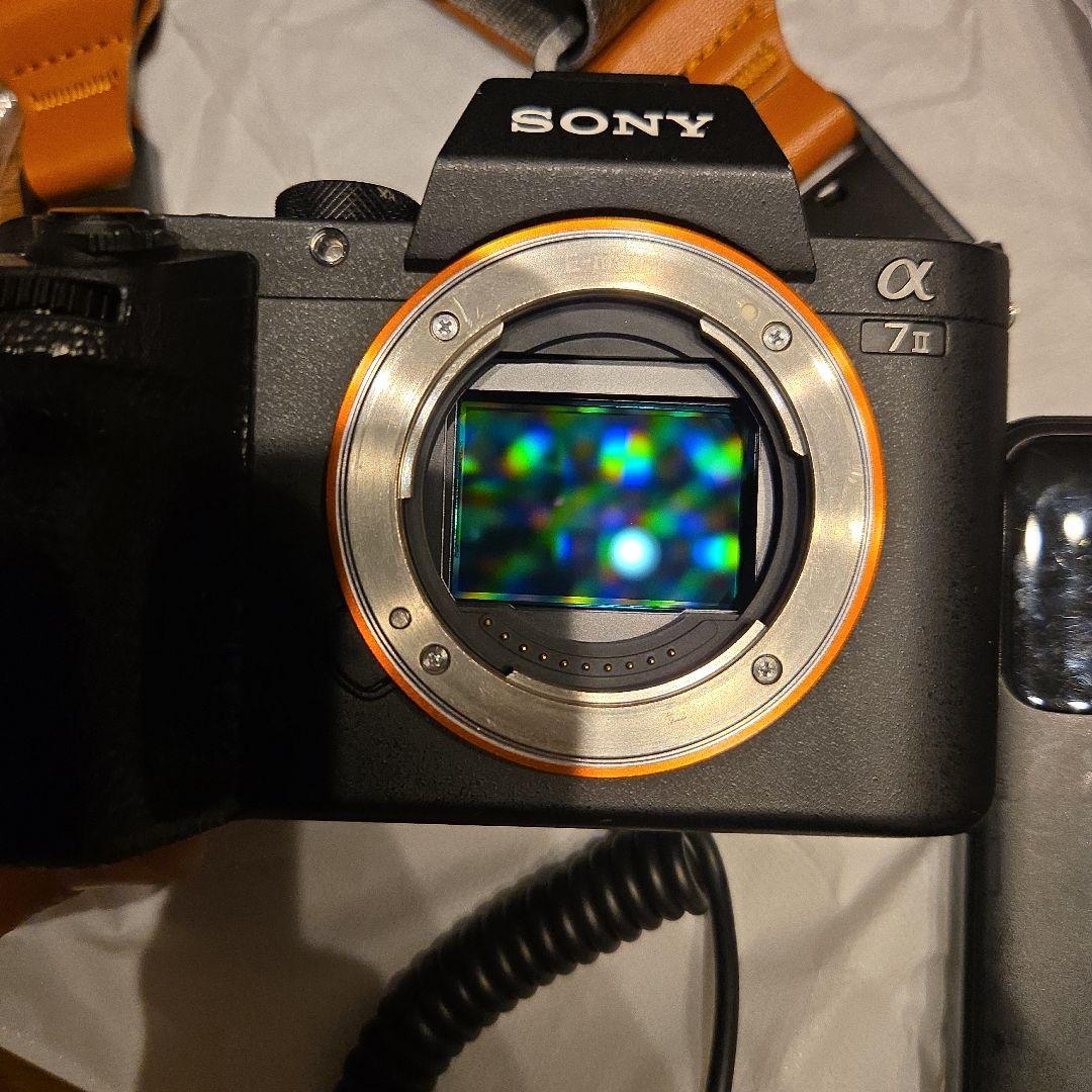 SONY α7 II ミラーレスカメラ 本体と付属品（新品三脚）