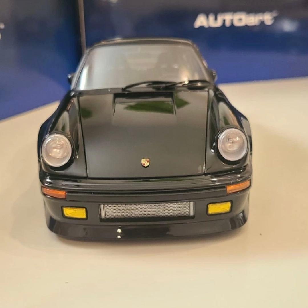 ポルシェ オートアート 1:18スケール 930ターボ ブラックバード