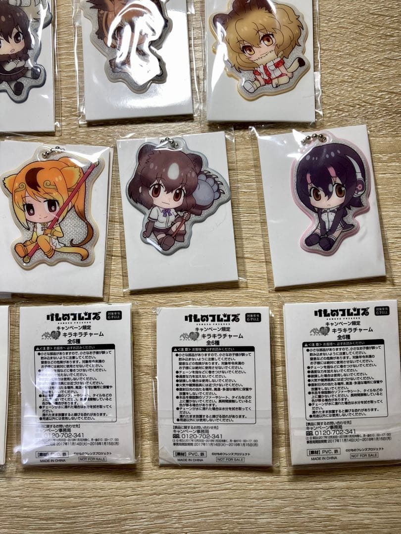 けものフレンズ　缶バッジ　ステッカー　キーホルダー　ダイカットコースター　大量