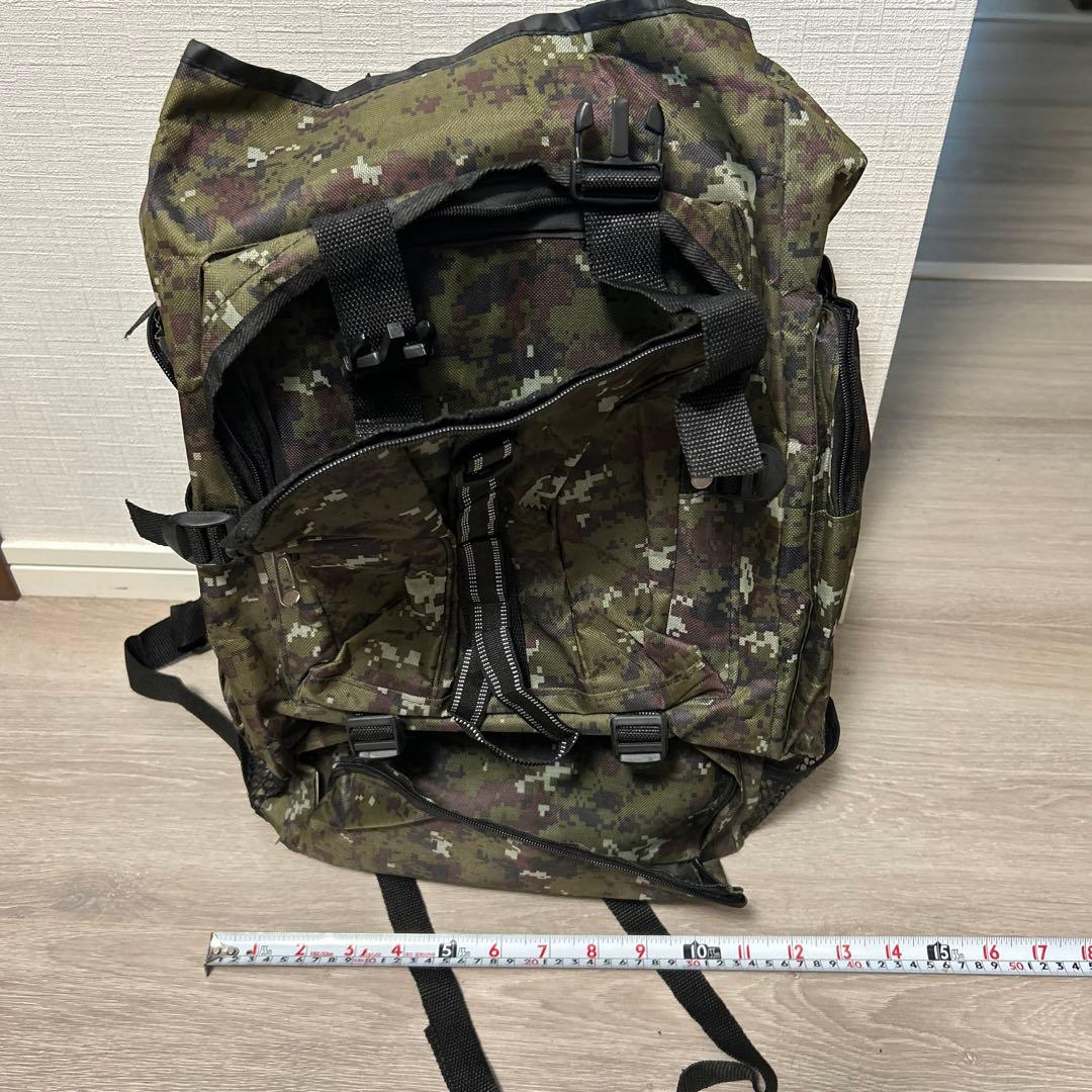 【値下げ！】【ほぼ新品、送料無料】迷彩ミリタリーリュック　グリーン　約70cm